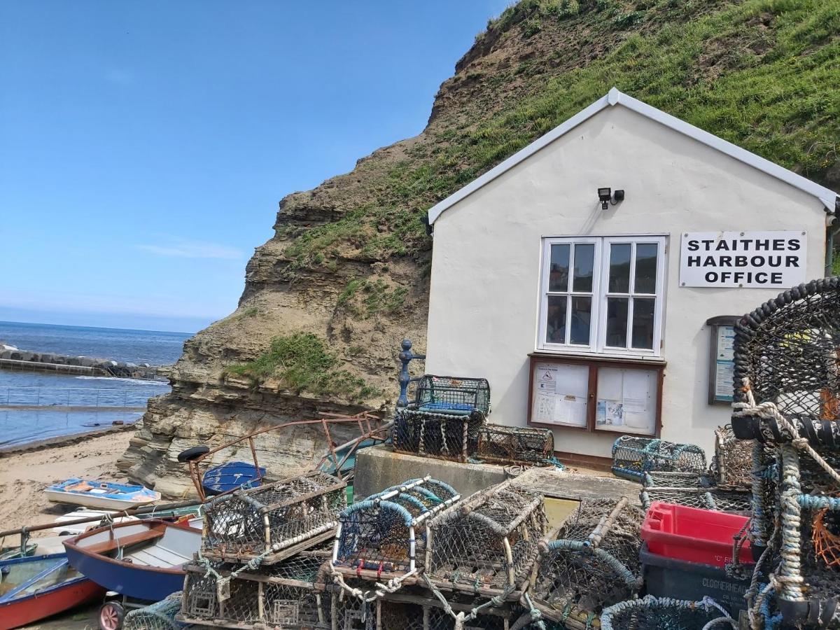 Holiday home Dunsley